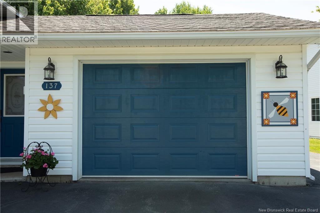137 Manresa Drive - 49