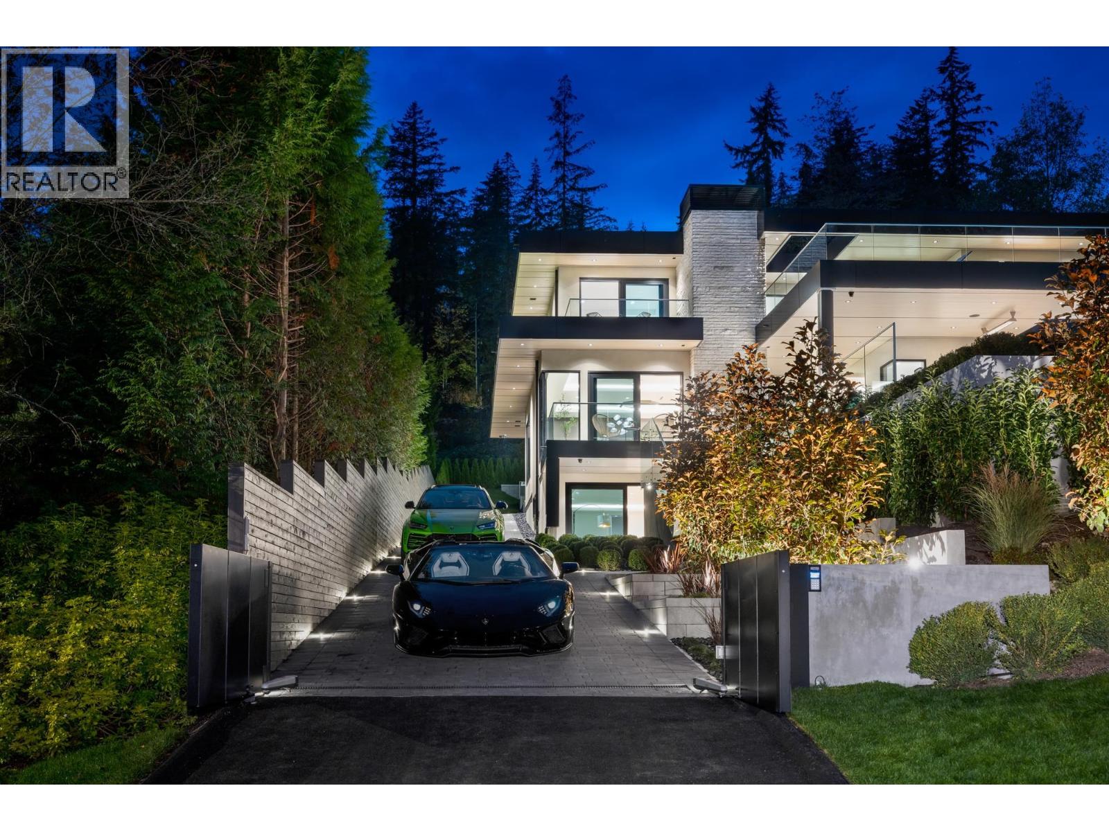 449 HILLCREST STREET, West Vancouver