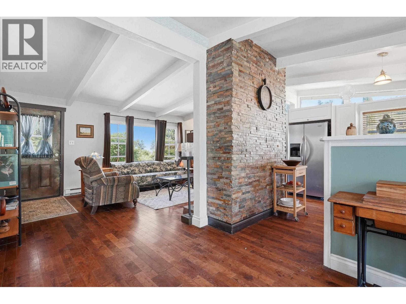 868 UPPER CRESCENT, Britannia Beach