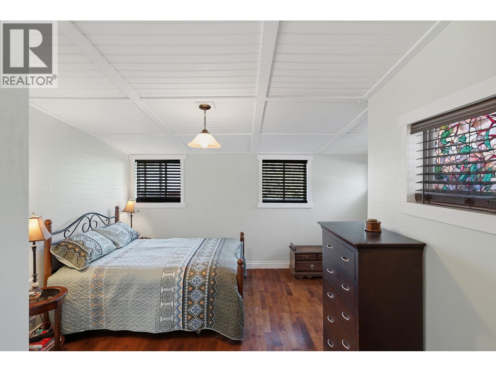 868 UPPER CRESCENT, Britannia Beach