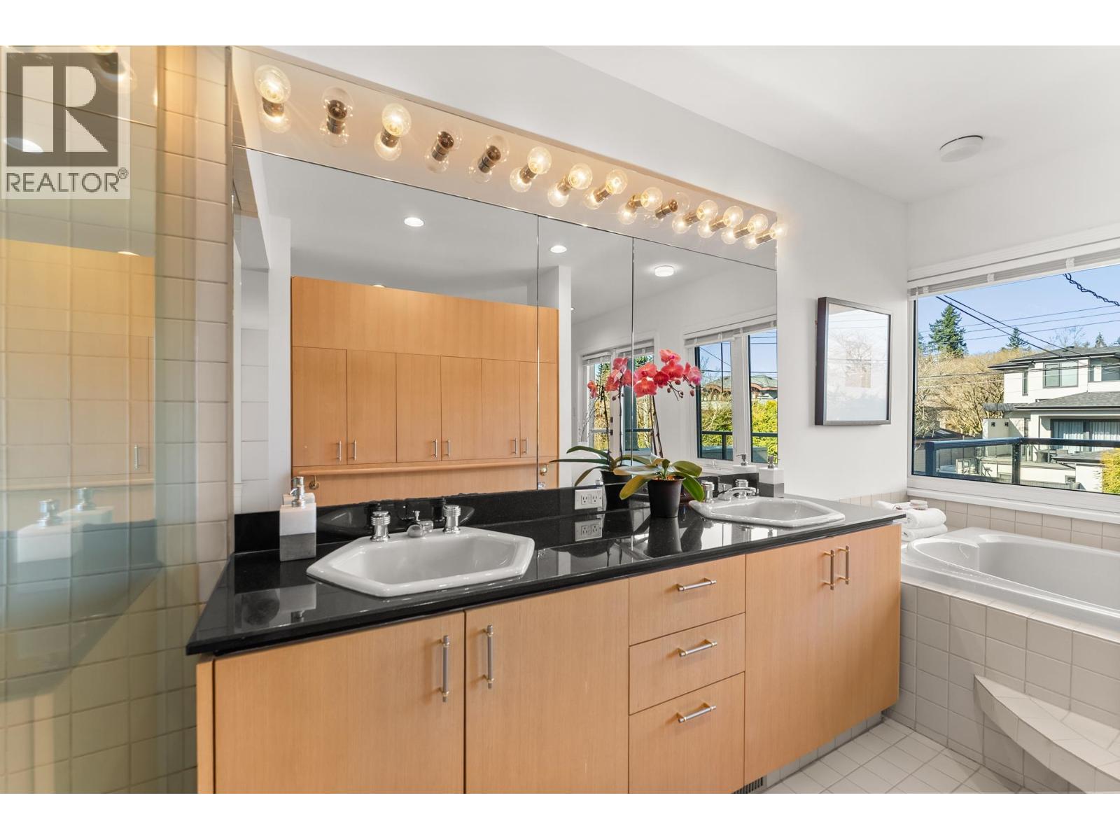 5 Bed, 4 Bath House for Sale in Vancouver – 4709 CHANCELLOR BOULEVARD, Vancouver – MLS# R3138700 - Image 29