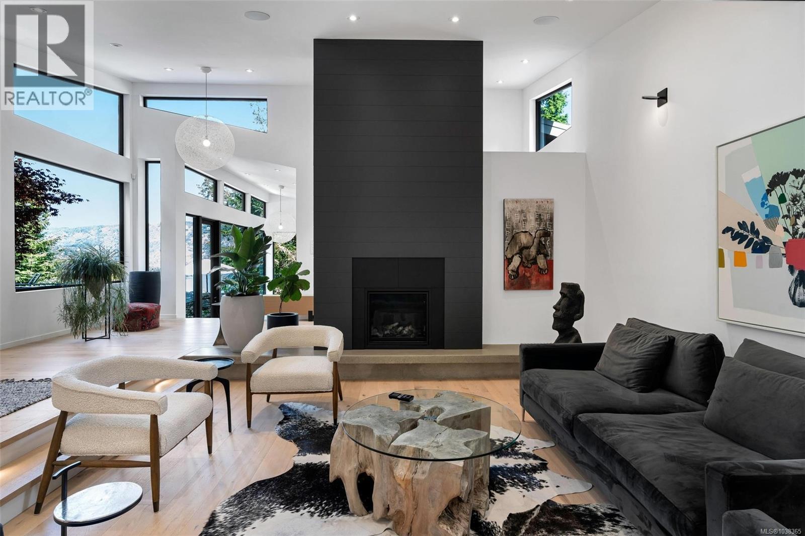 977 Grandview St - 10