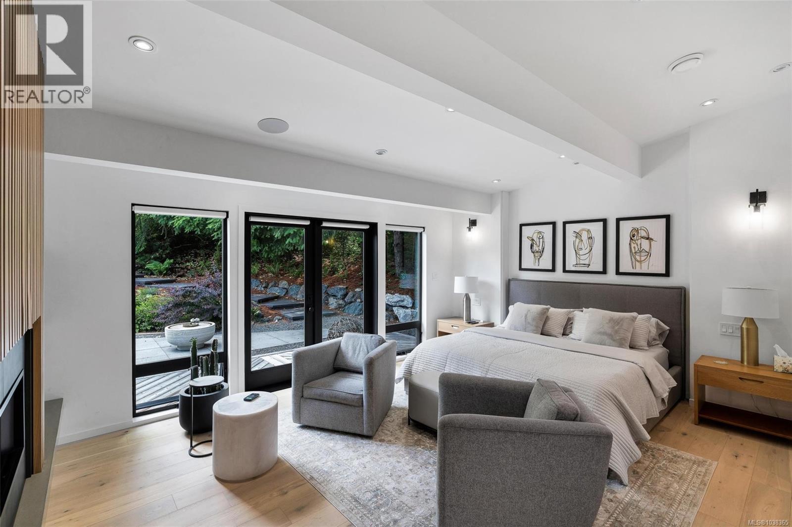 977 Grandview St - 20