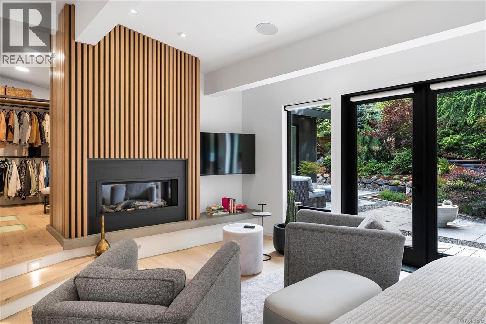 977 Grandview St - 21