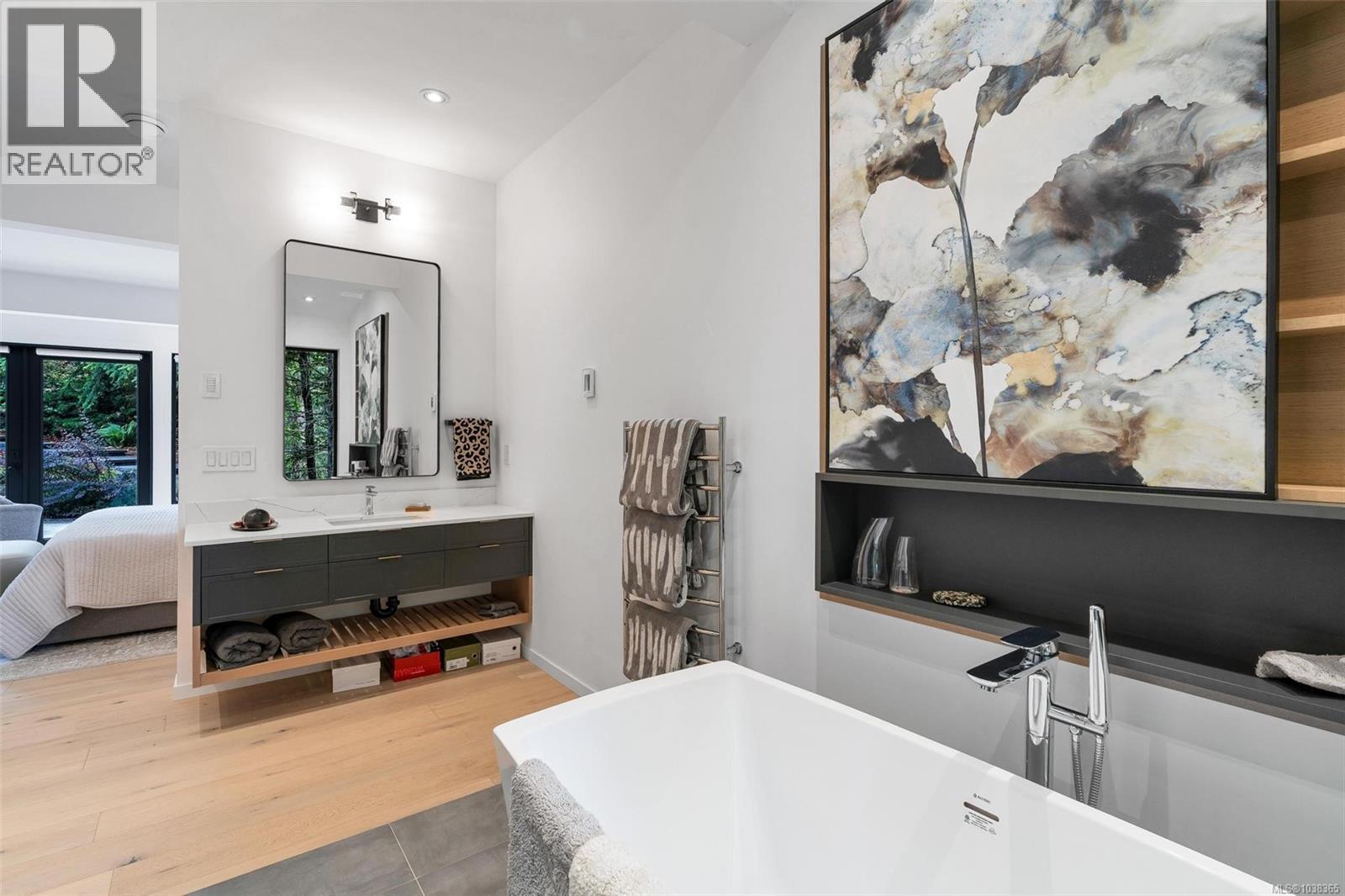 977 Grandview St - 24