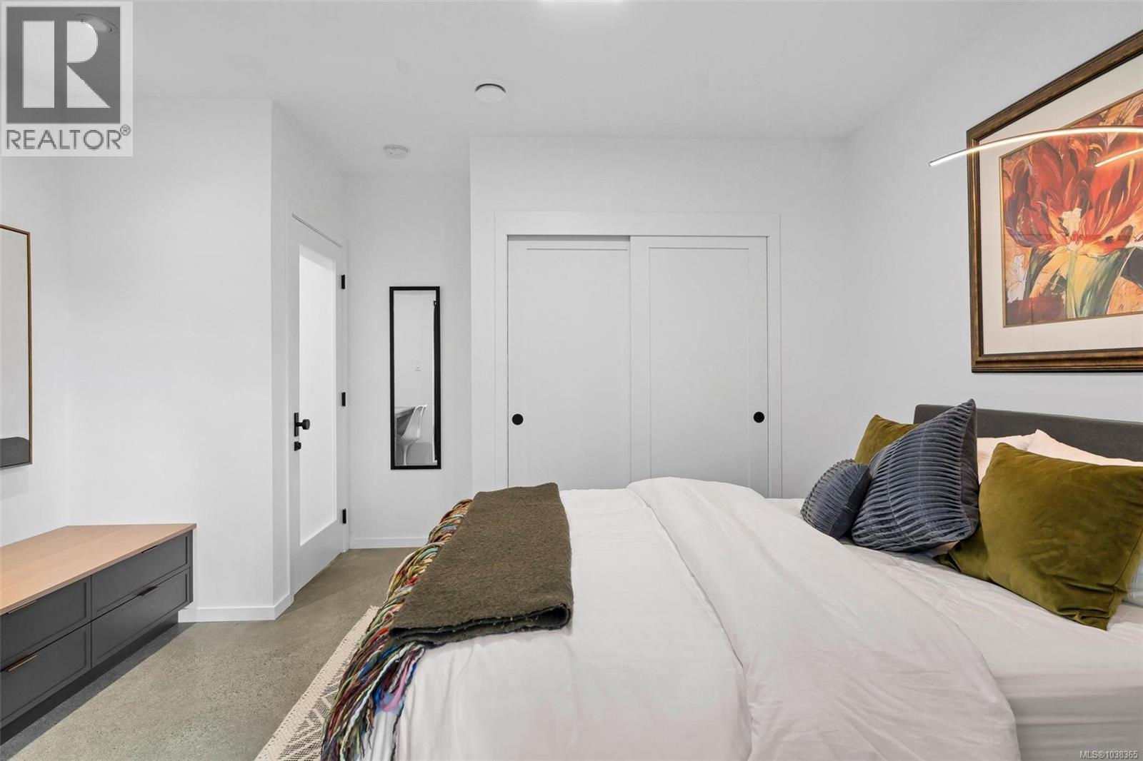 977 Grandview St - 47
