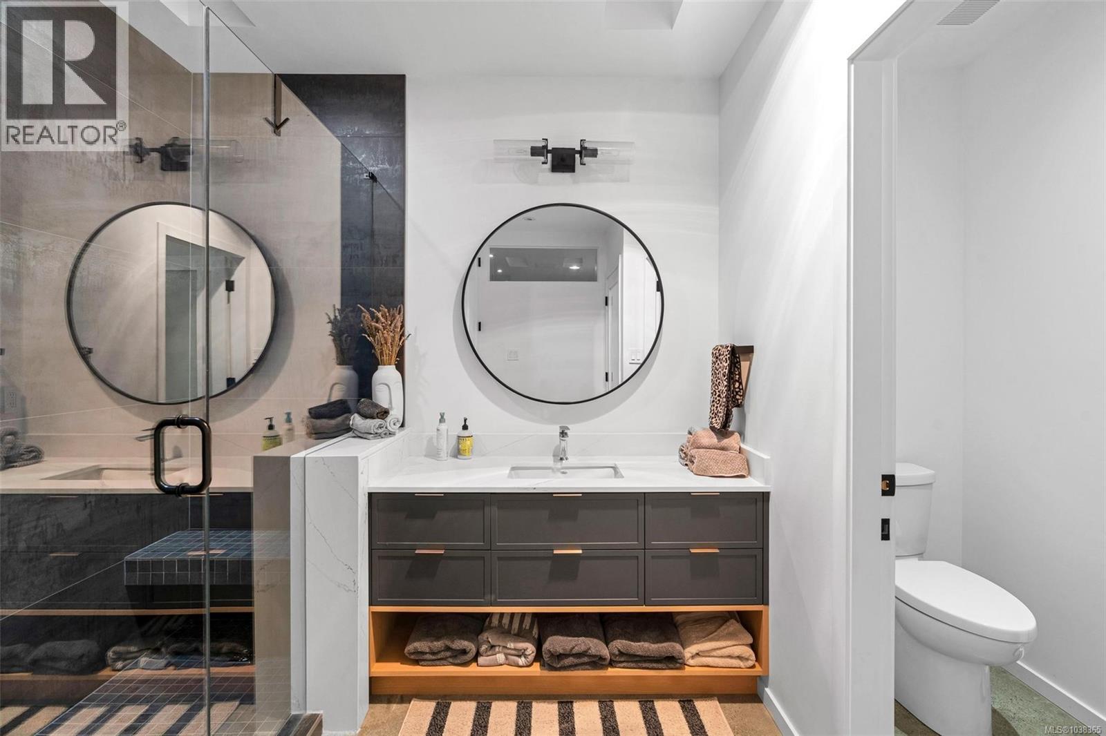 977 Grandview St - 50