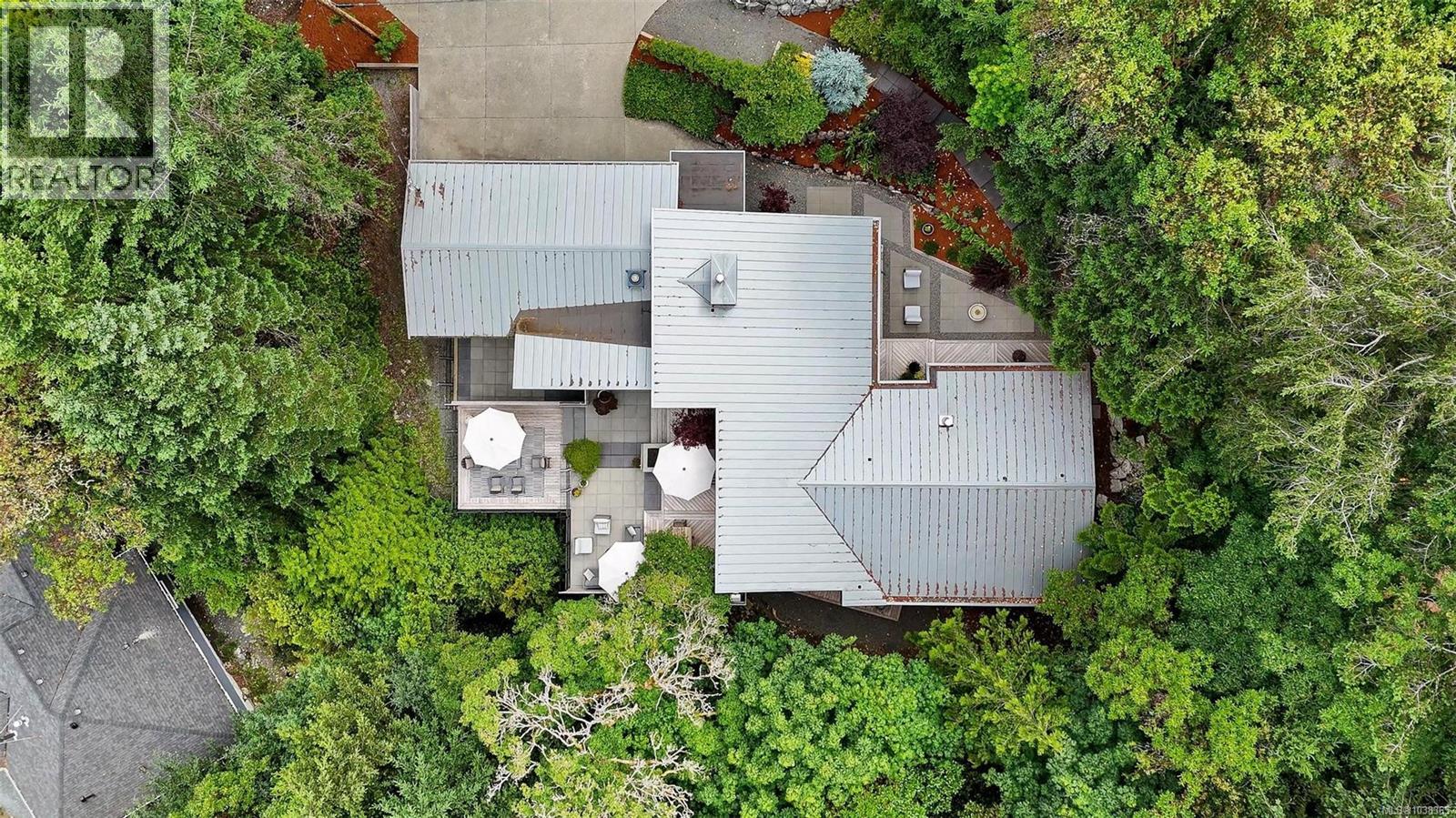 977 Grandview St - 71
