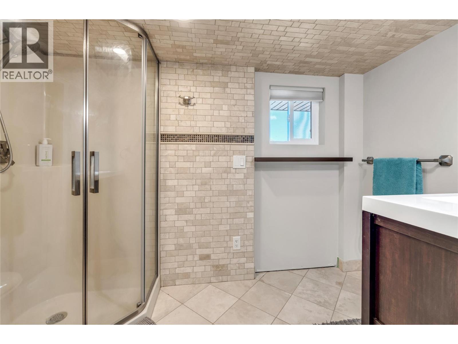 3997 Lakeside Road, Penticton