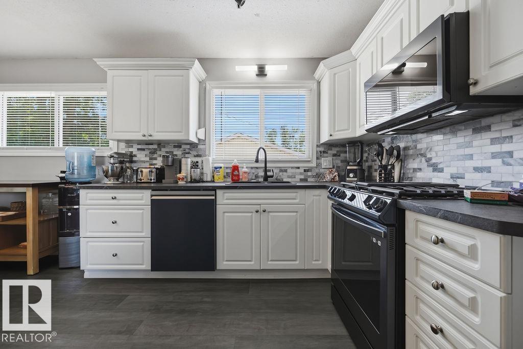 794 BIRCH AV — photo 11