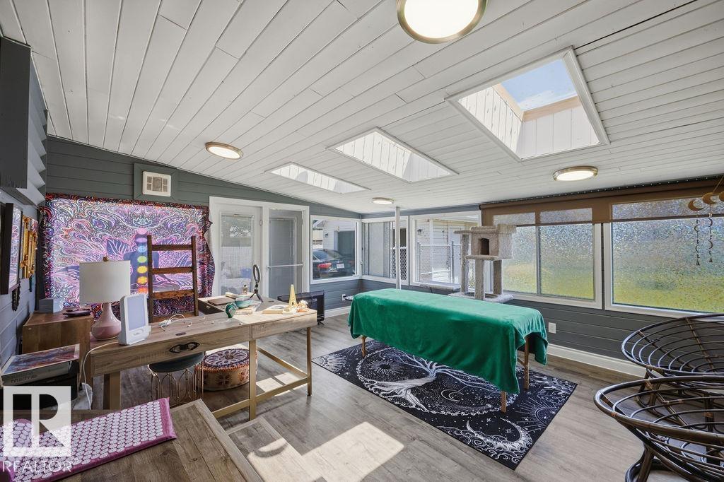 794 BIRCH AV — photo 17