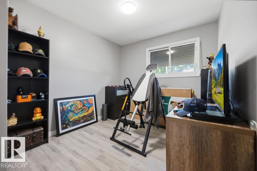 794 BIRCH AV — photo 19