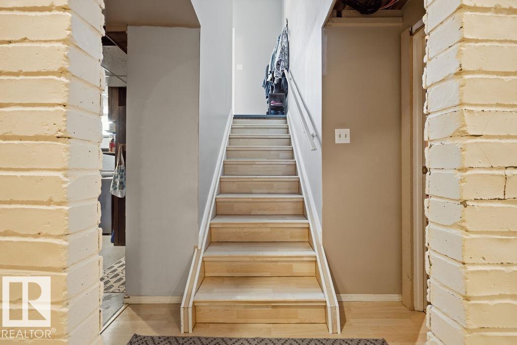 794 BIRCH AV — photo 24