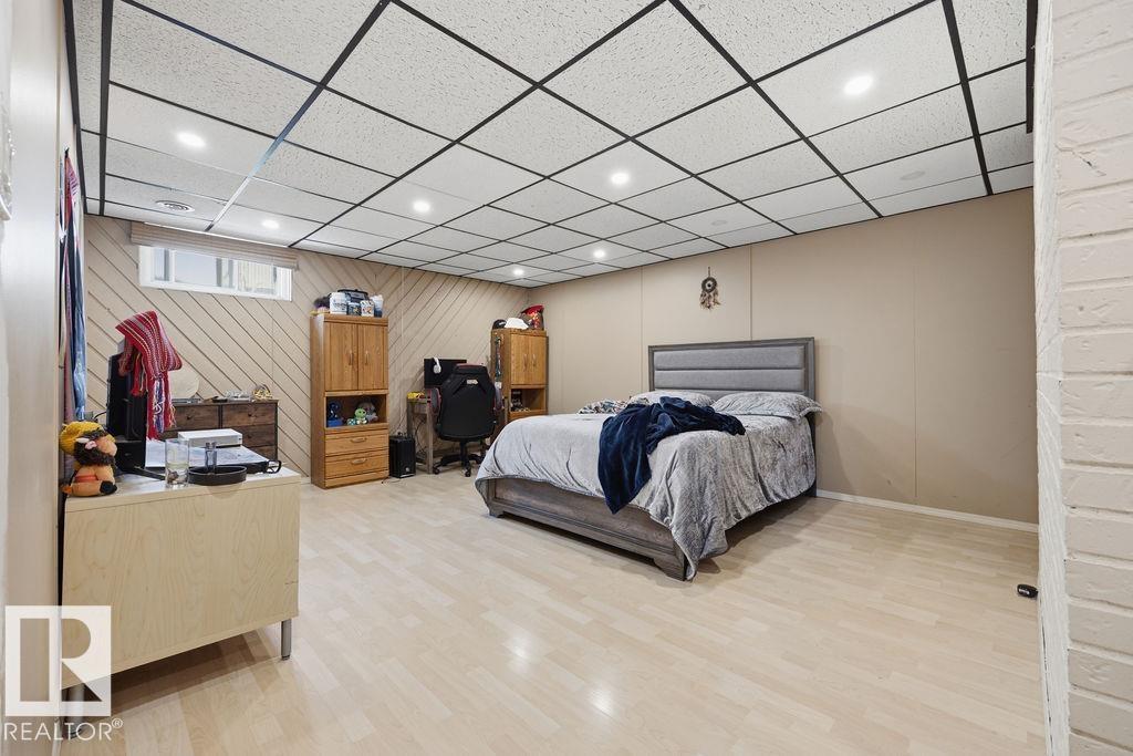 794 BIRCH AV — photo 25