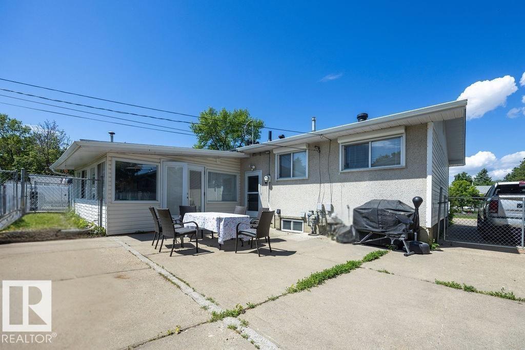 794 BIRCH AV — photo 33