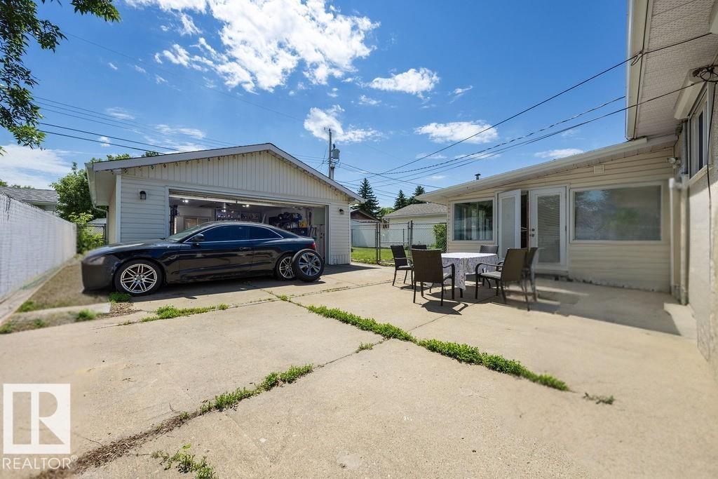 794 BIRCH AV — photo 35