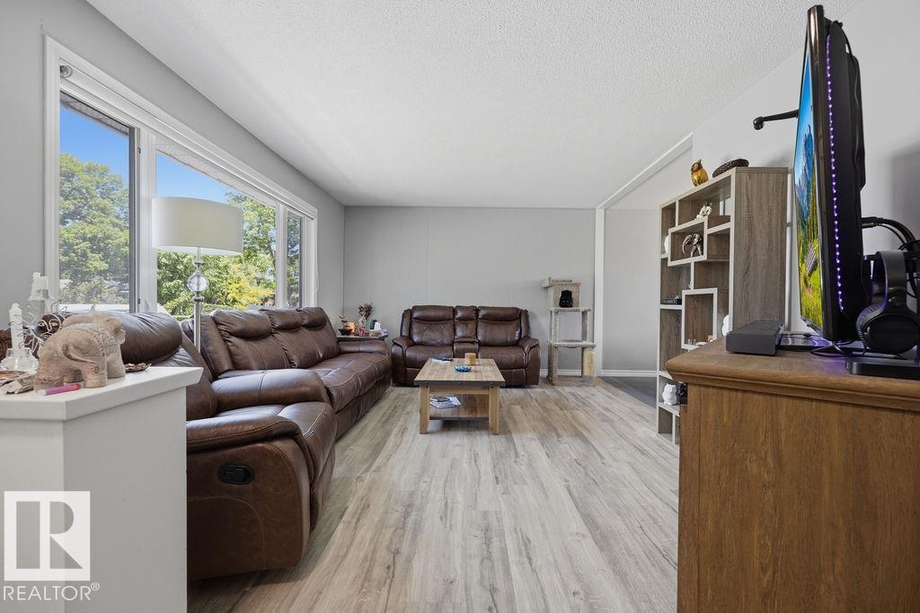 794 BIRCH AV — photo 6