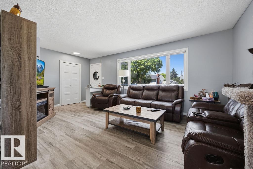 794 BIRCH AV — photo 8