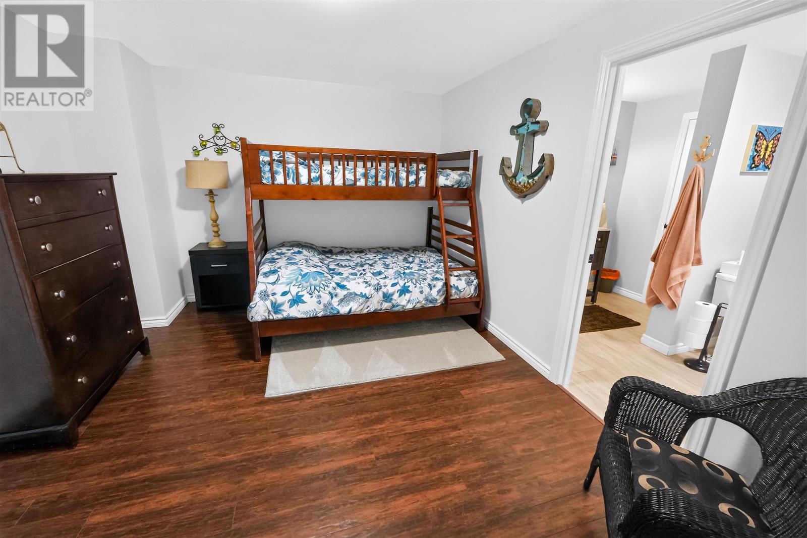10 Bumble Bee Road - 38