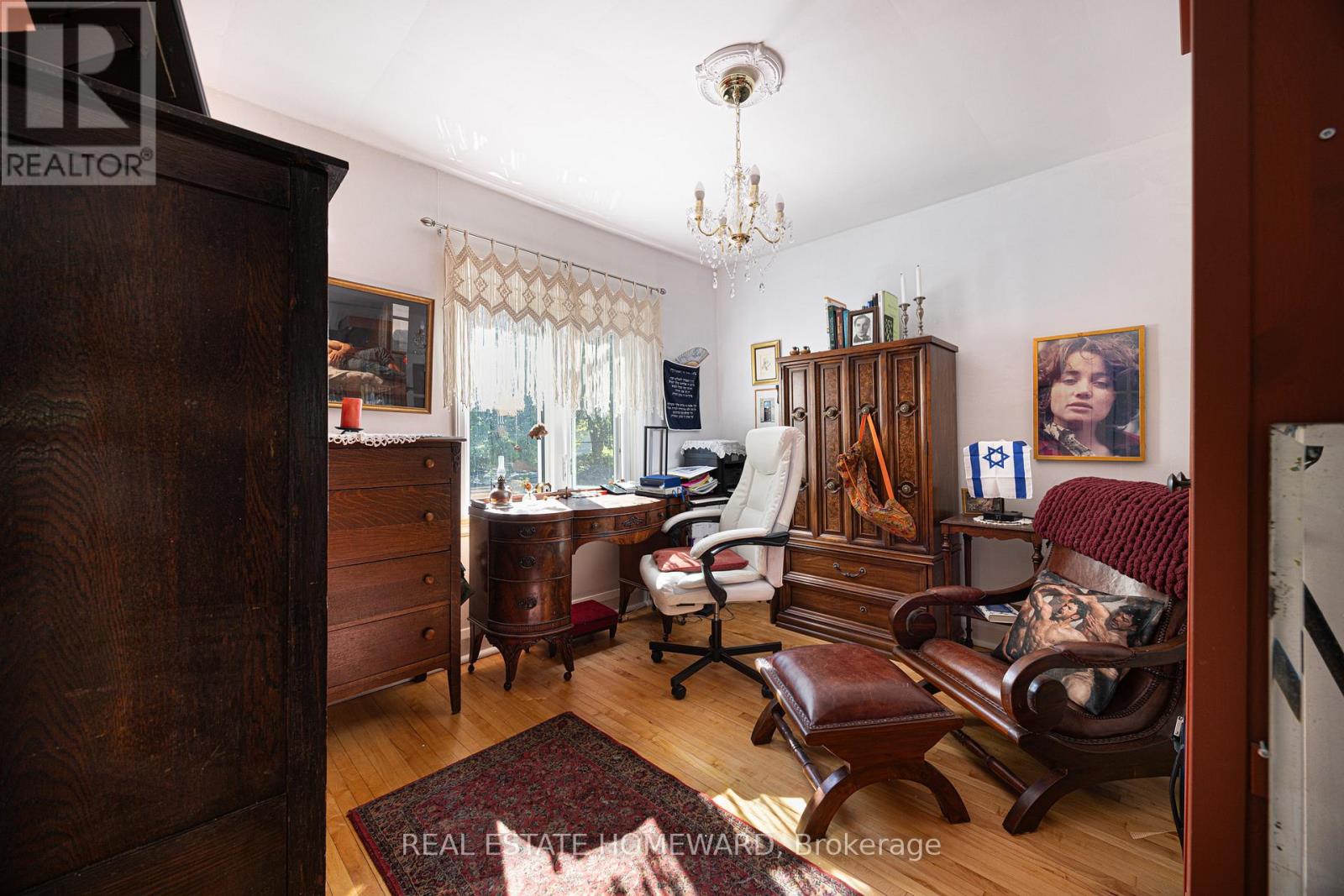 69 HERTLE AVENUE - 12