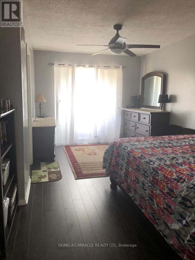 144 ROBBINSTONE DRIVE - 18