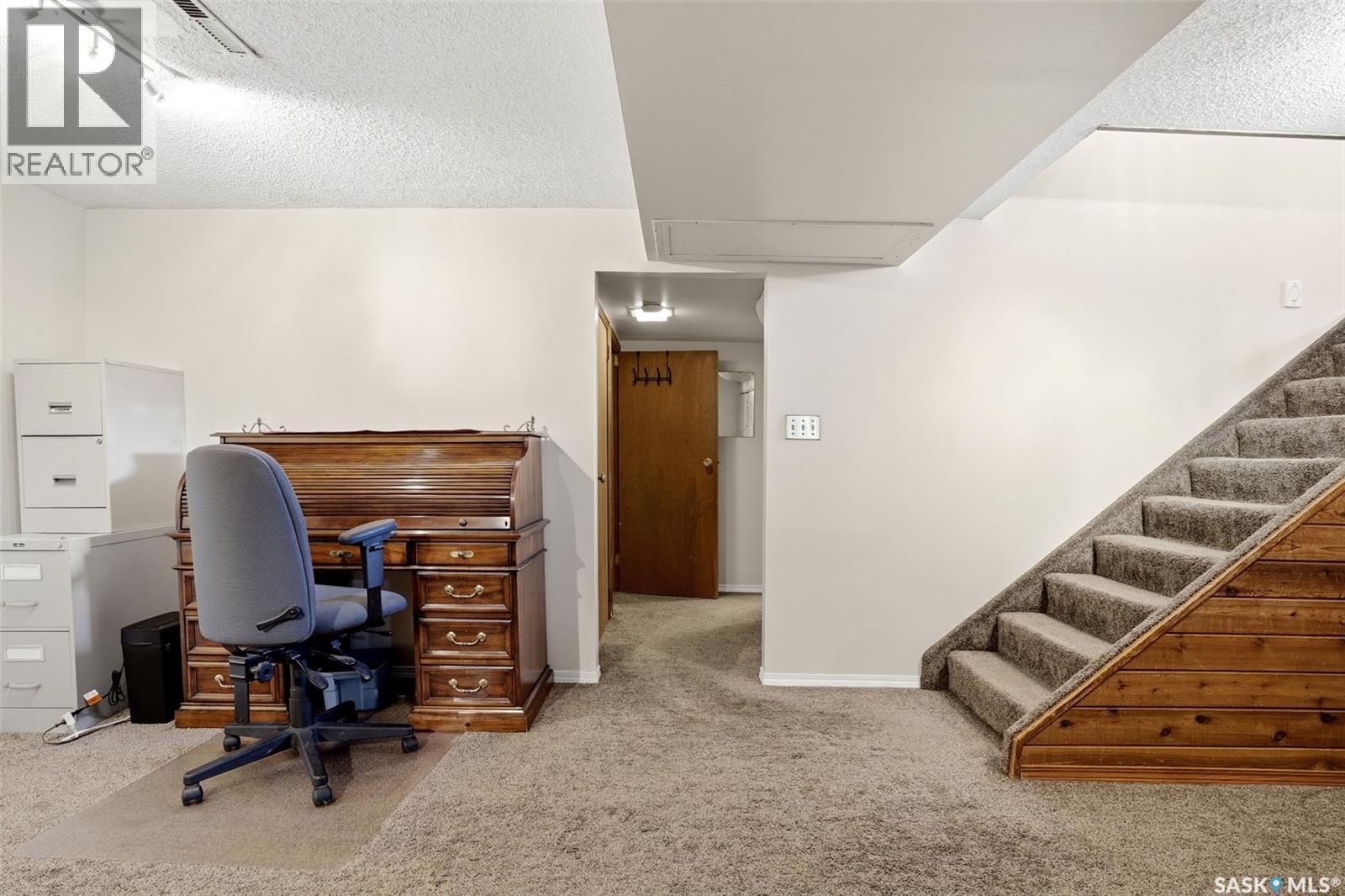 60 Krivel CRESCENT - 35