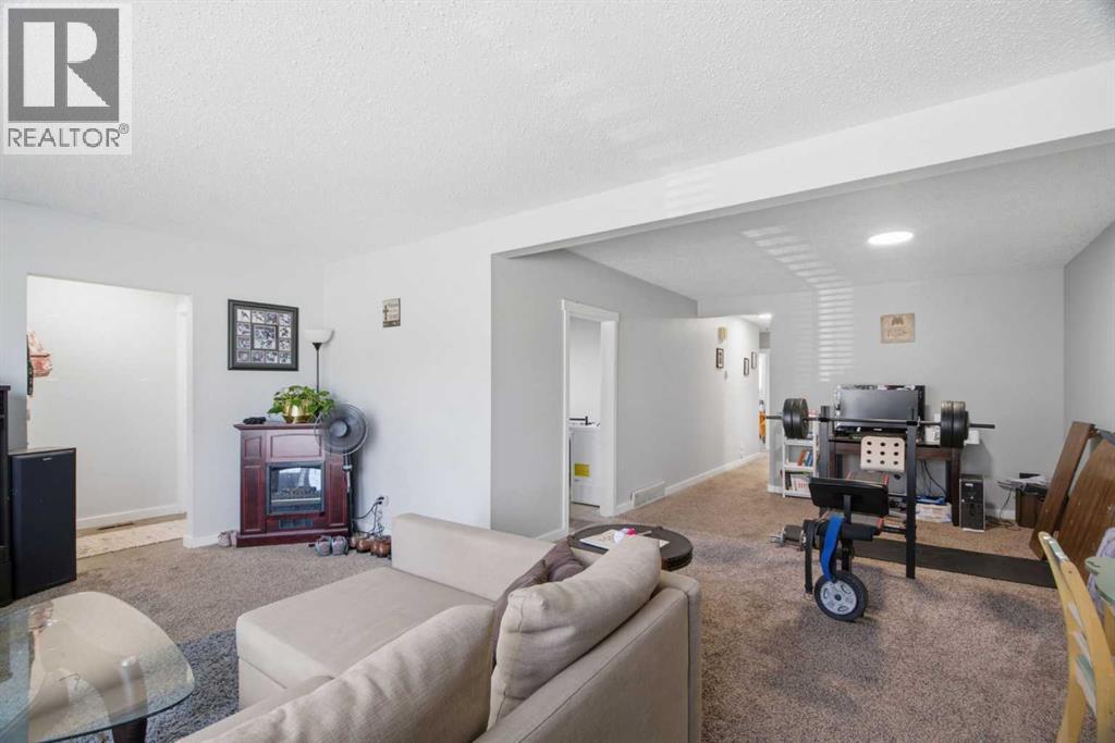 196 Gordon Drive SW - 25