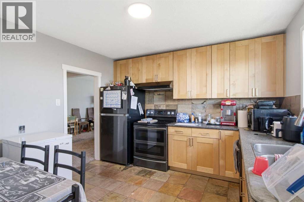 196 Gordon Drive SW - 29
