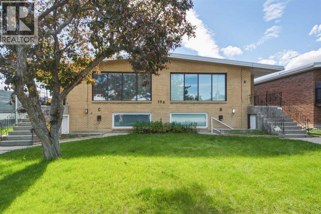 196 Gordon Drive SW - 1