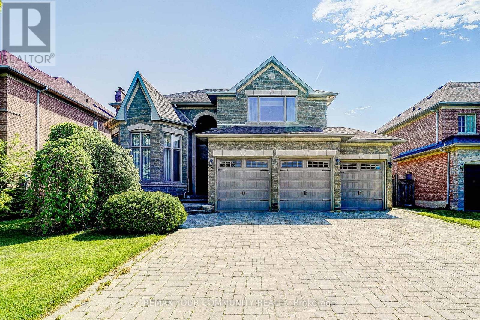 7 FERN AVENUE - 1