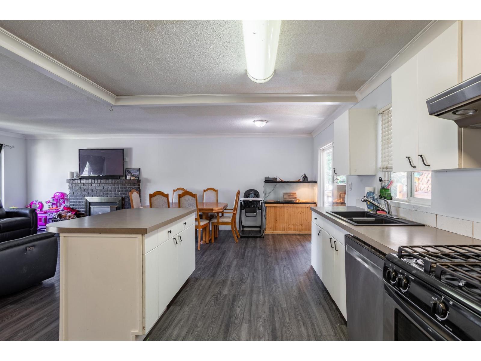 27582 31B AVENUE, Langley