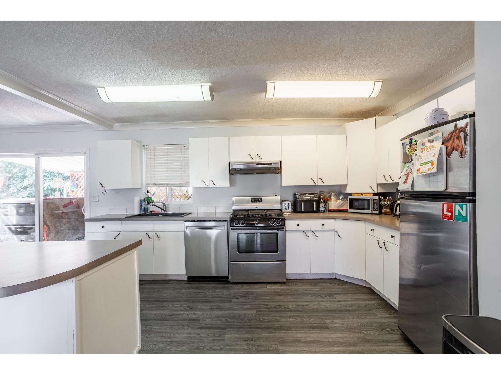 27582 31B AVENUE, Langley
