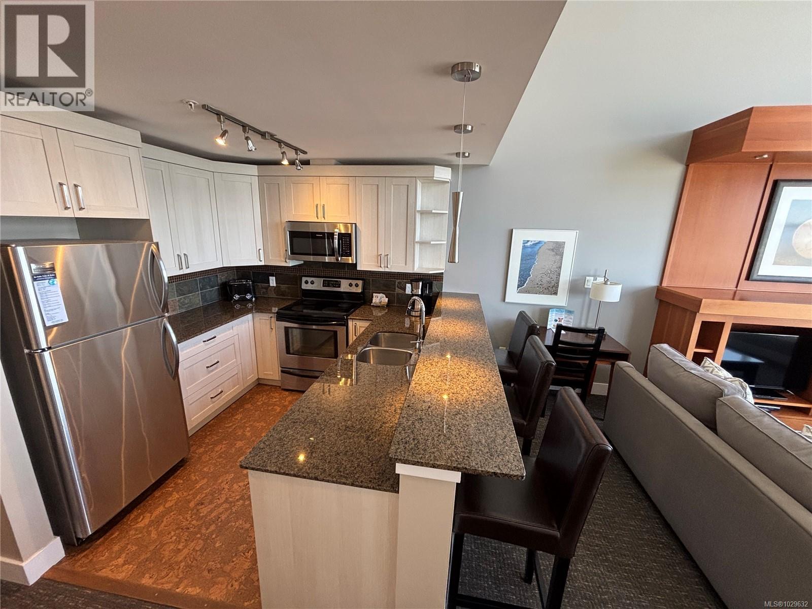 #908 181 Beachside Dr - 10