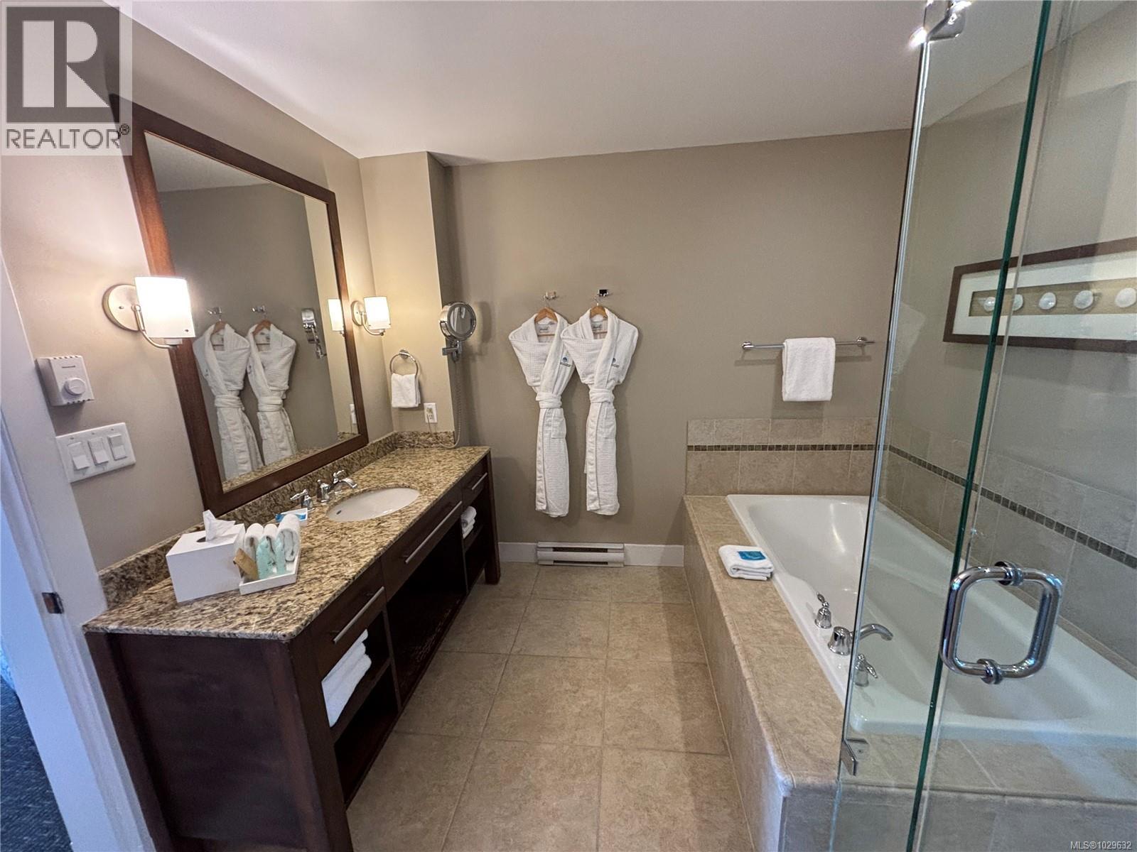 #908 181 Beachside Dr - 14
