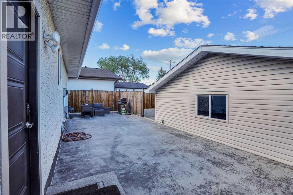 1527 Maitland Drive NE — photo 44