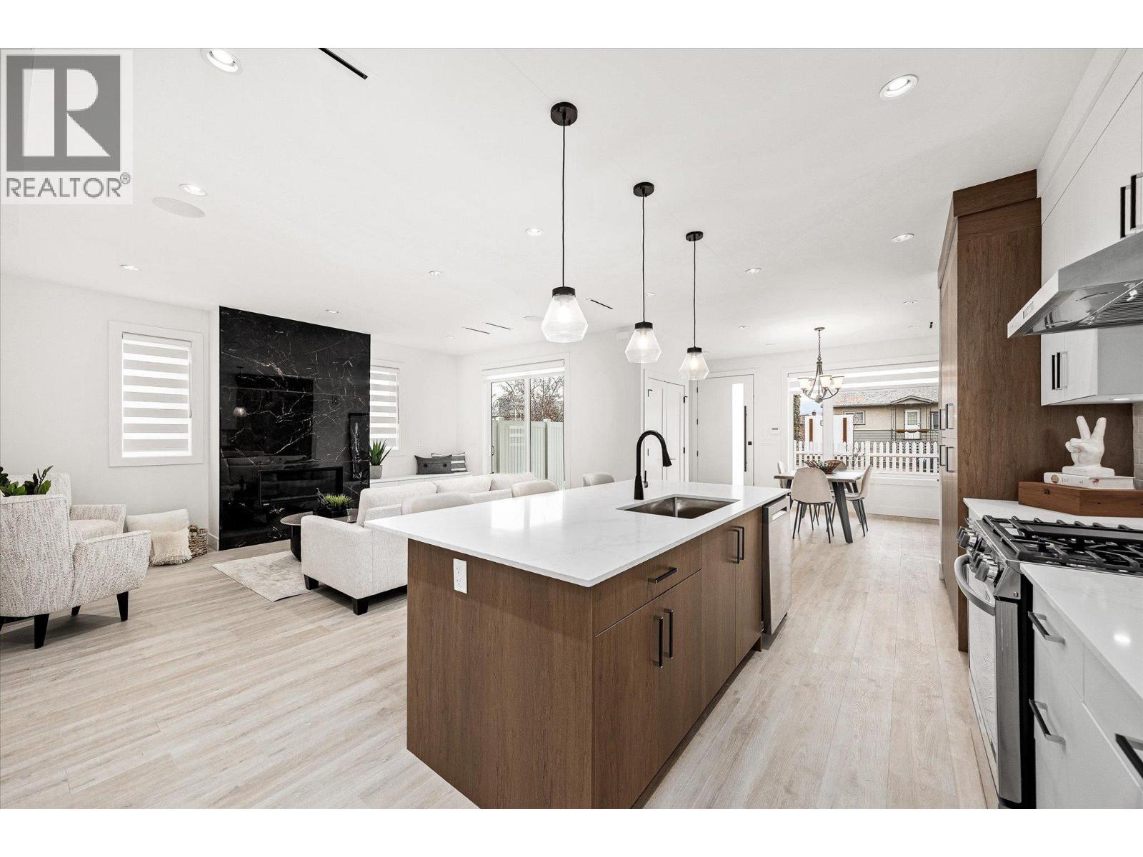 #1 840 Grenfell Avenue - 3