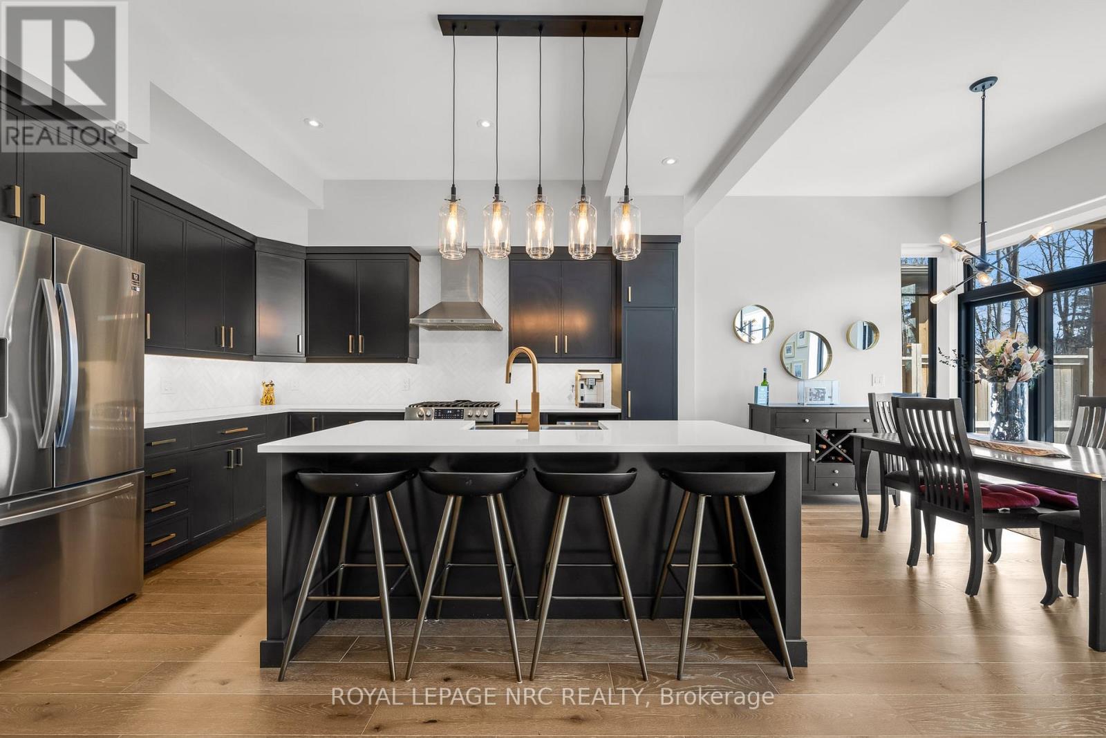 8 HILDA STREET - 15