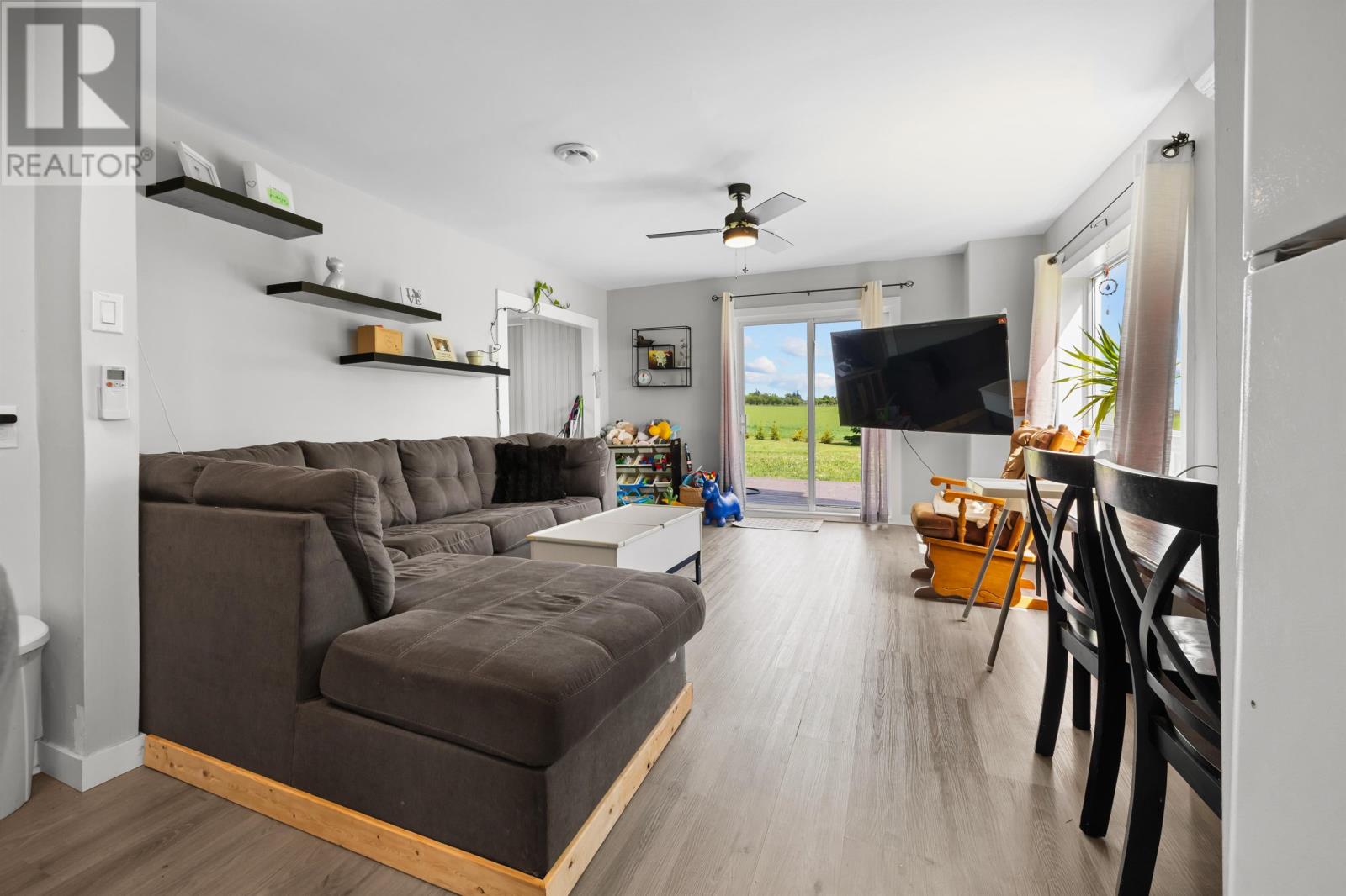 362 Mount Tryon Road - 14