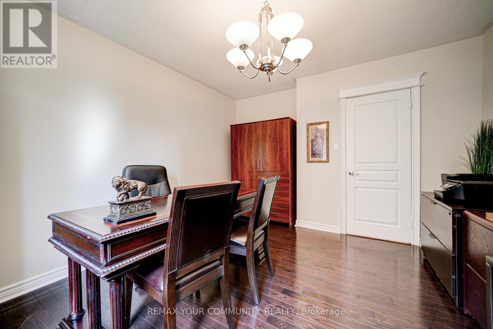 7 FERN AVENUE - 19