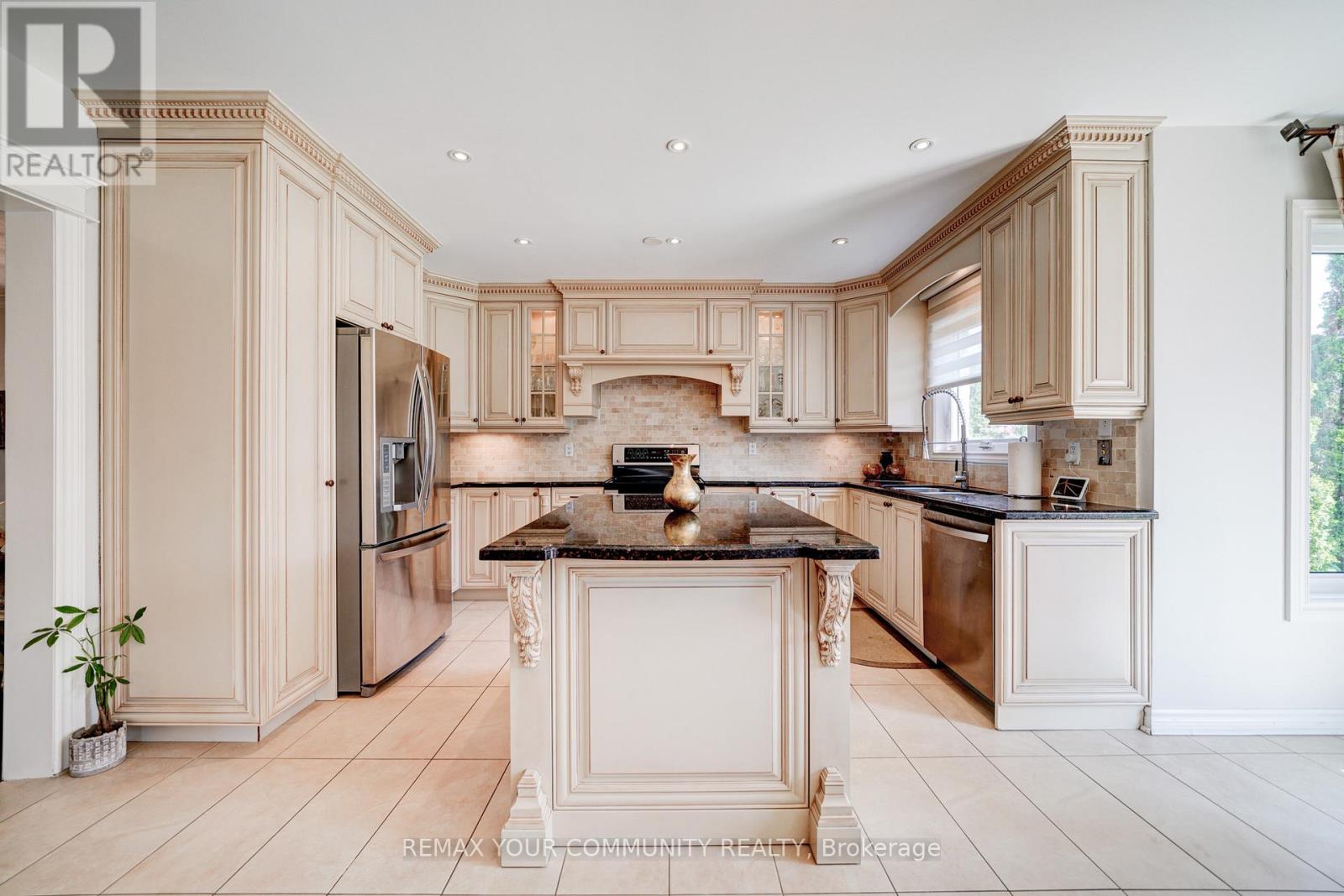 7 FERN AVENUE - 16