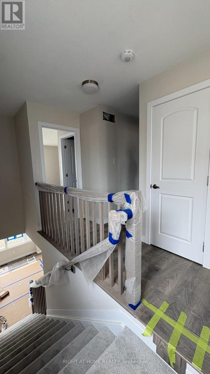 4 Bed, 4 Bath House for Sale in Ottawa – 747 HAFLINGER ROW, Ottawa – MLS# X13476970 - Image 7