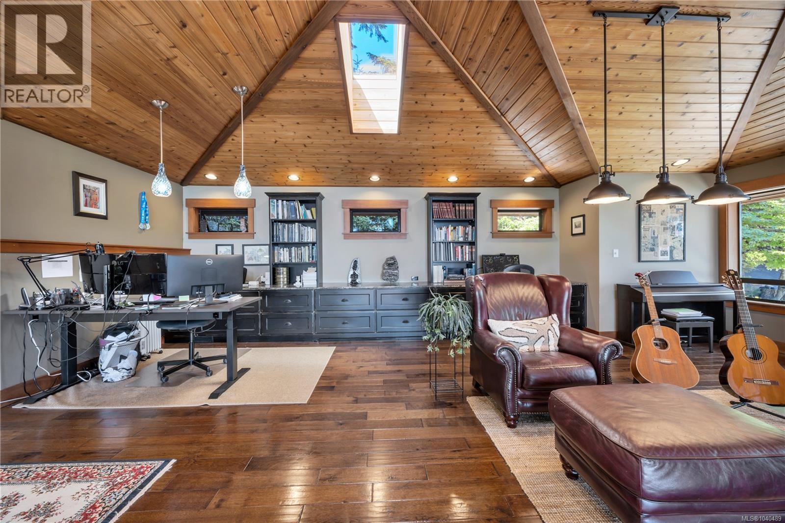 1370 Ivor Rd, Nanaimo