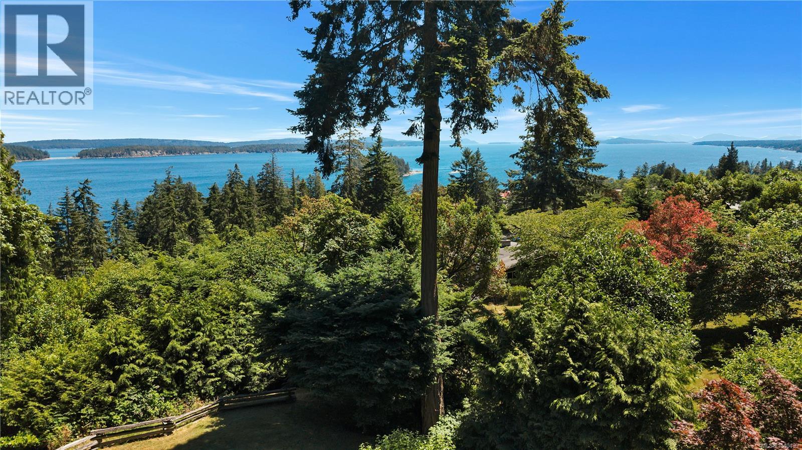 1370 Ivor Rd, Nanaimo