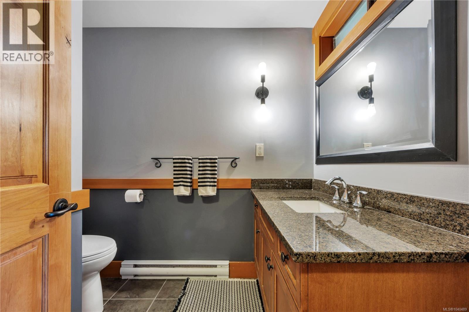 1370 Ivor Rd, Nanaimo