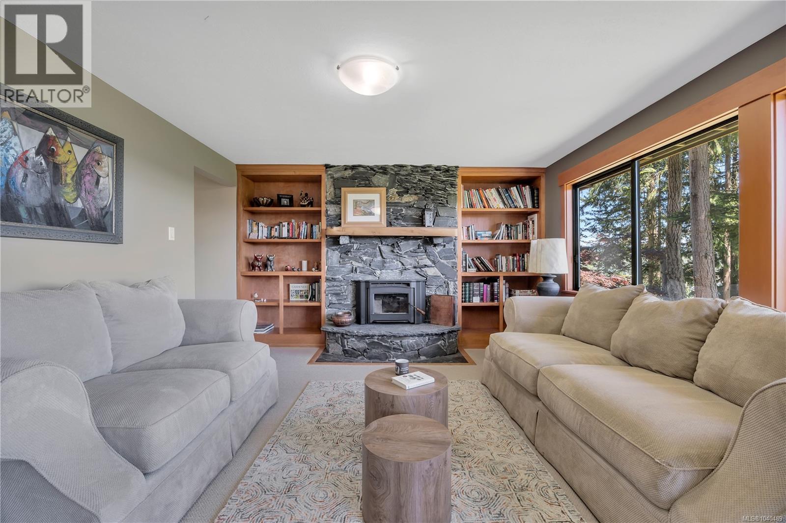 1370 Ivor Rd, Nanaimo