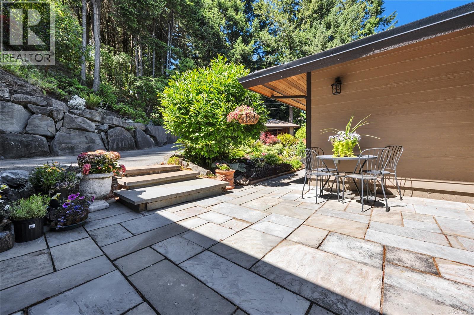 1370 Ivor Rd, Nanaimo