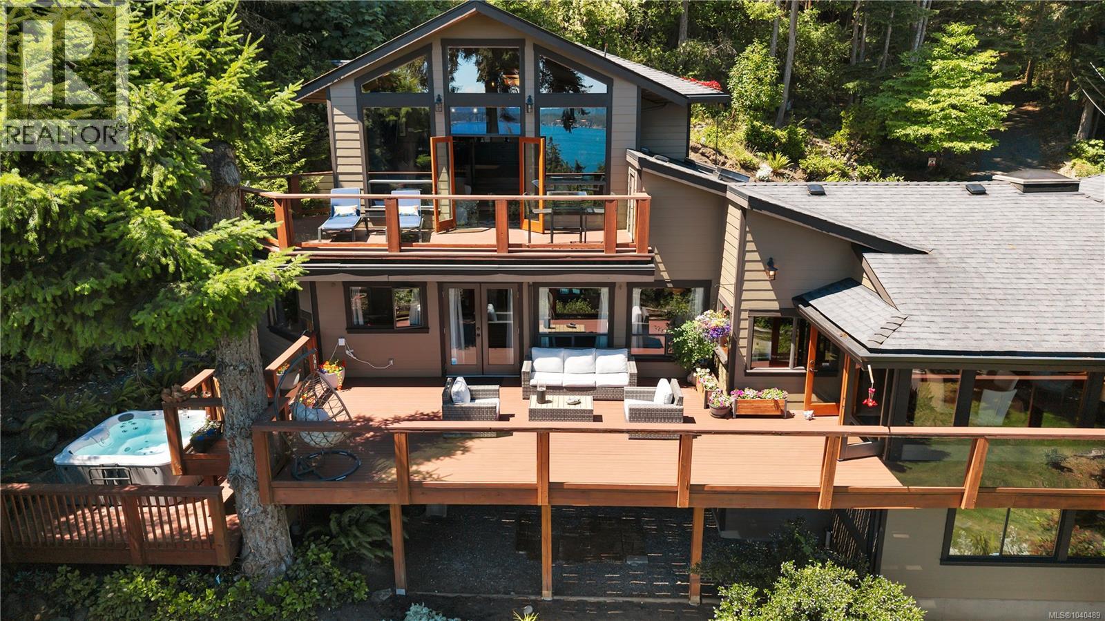 1370 Ivor Rd, Nanaimo