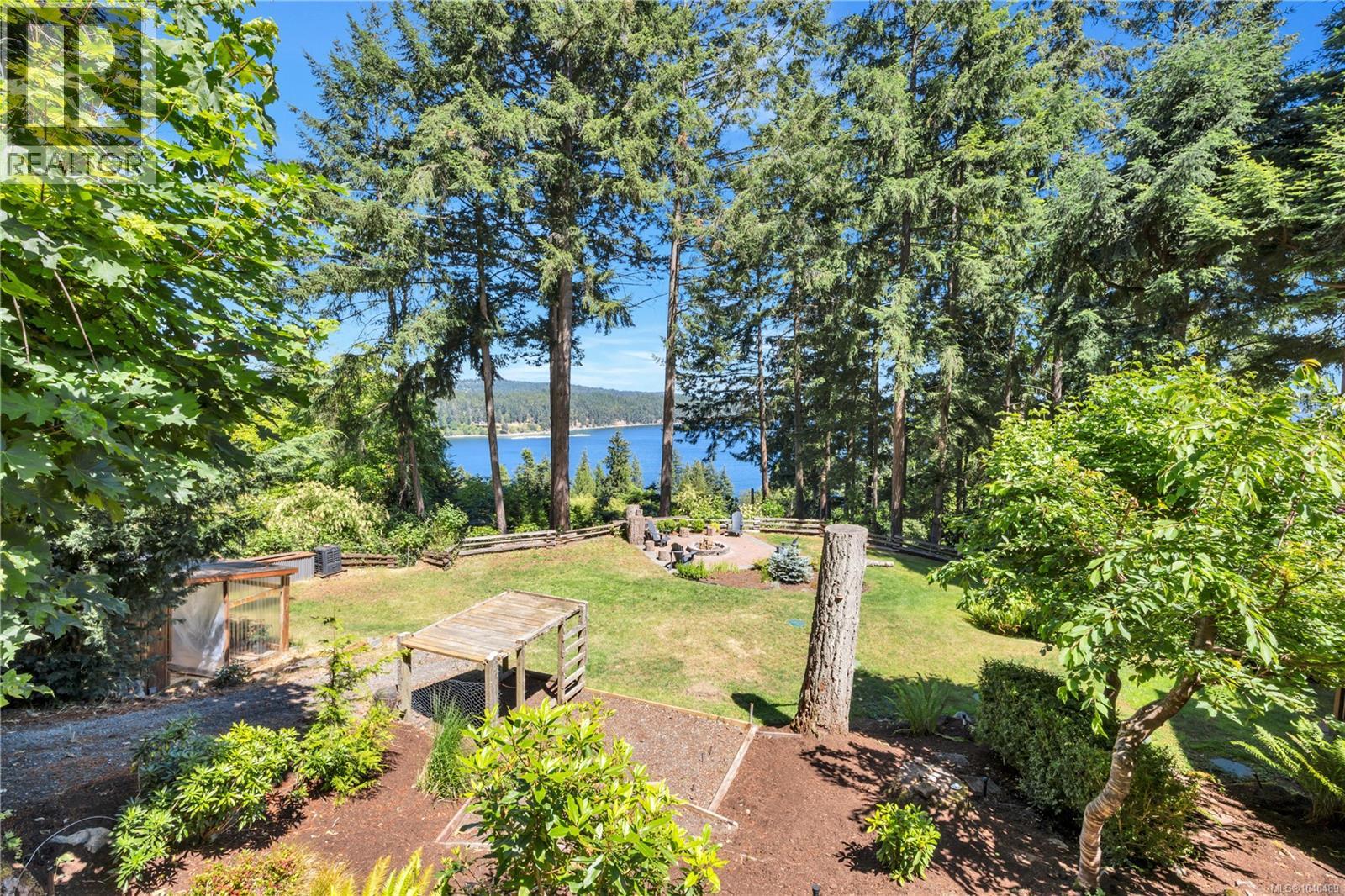 1370 Ivor Rd, Nanaimo