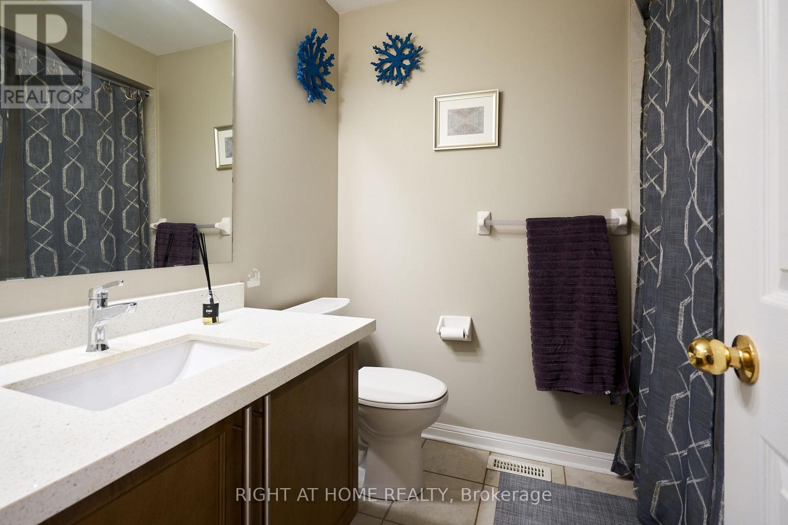 #24 271 RICHVALE DRIVE S - 20