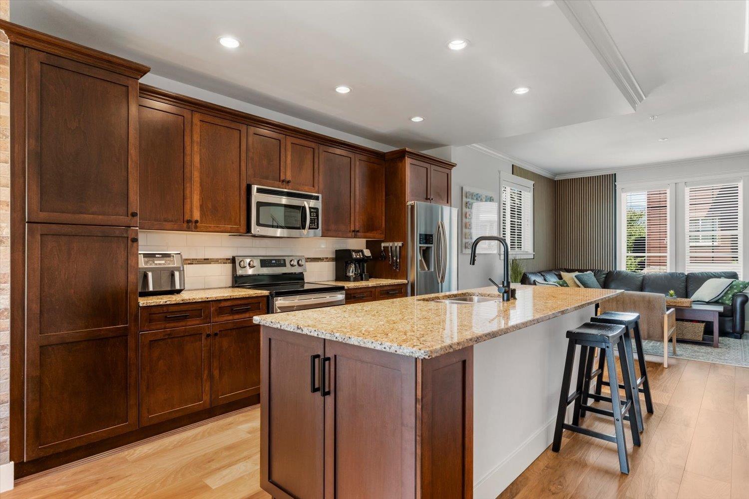 21 45137 NICOMEN CRESCENT, Garrison Crossing, Chilliwack